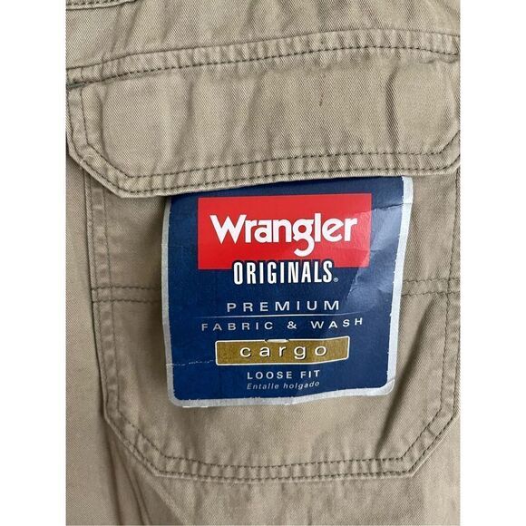 Wrangler Originals Man Premium Fabric Loose Fit Cargo Short, Size 44 - Picture 6 of 7
